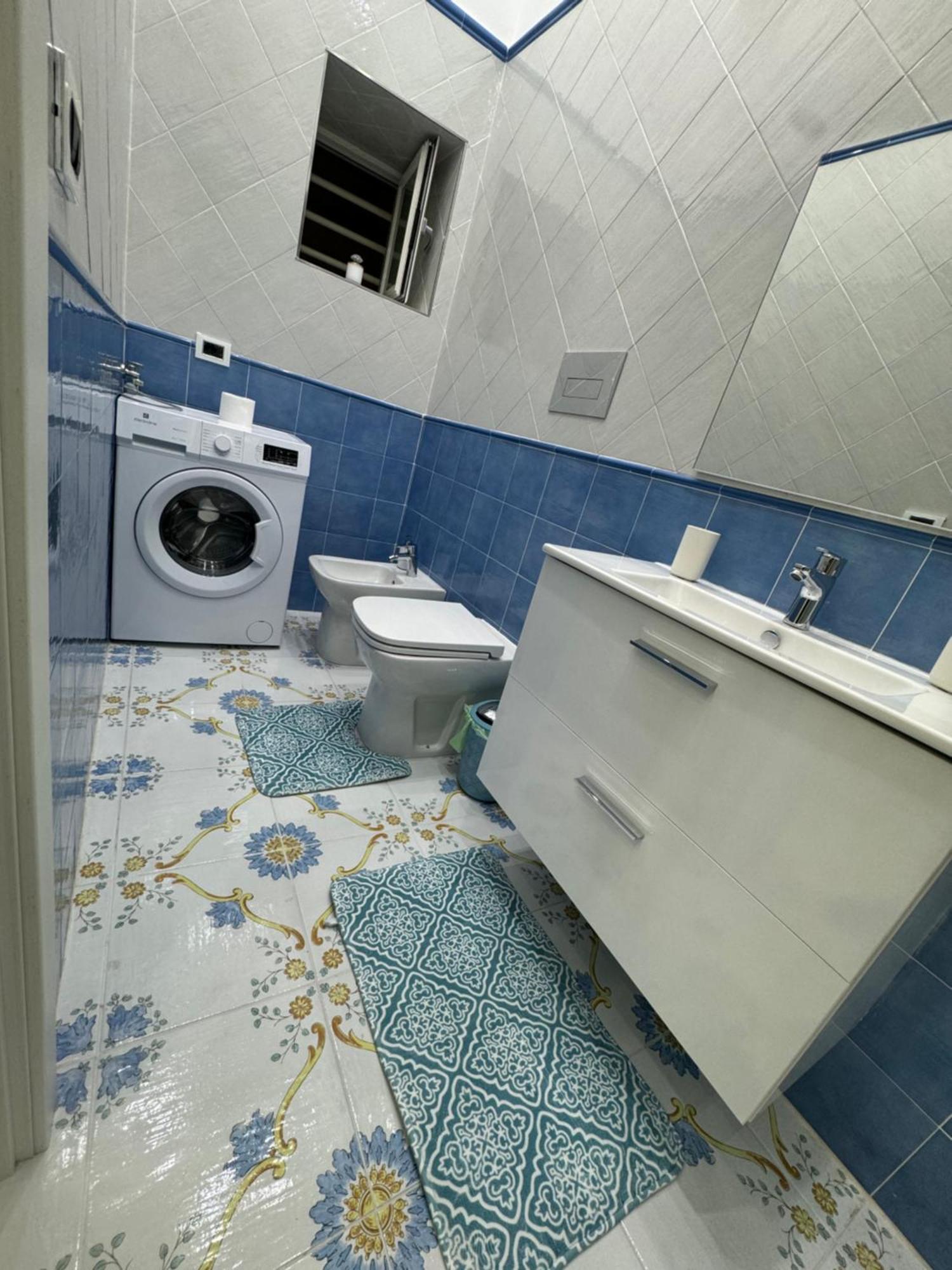 Dimora Poseidon Apartment Наполи Екстериор снимка